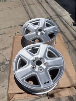 Set of OEM Jeep Gladiator rims