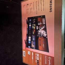 Brand new Samsung 43 inch flatscreen TV