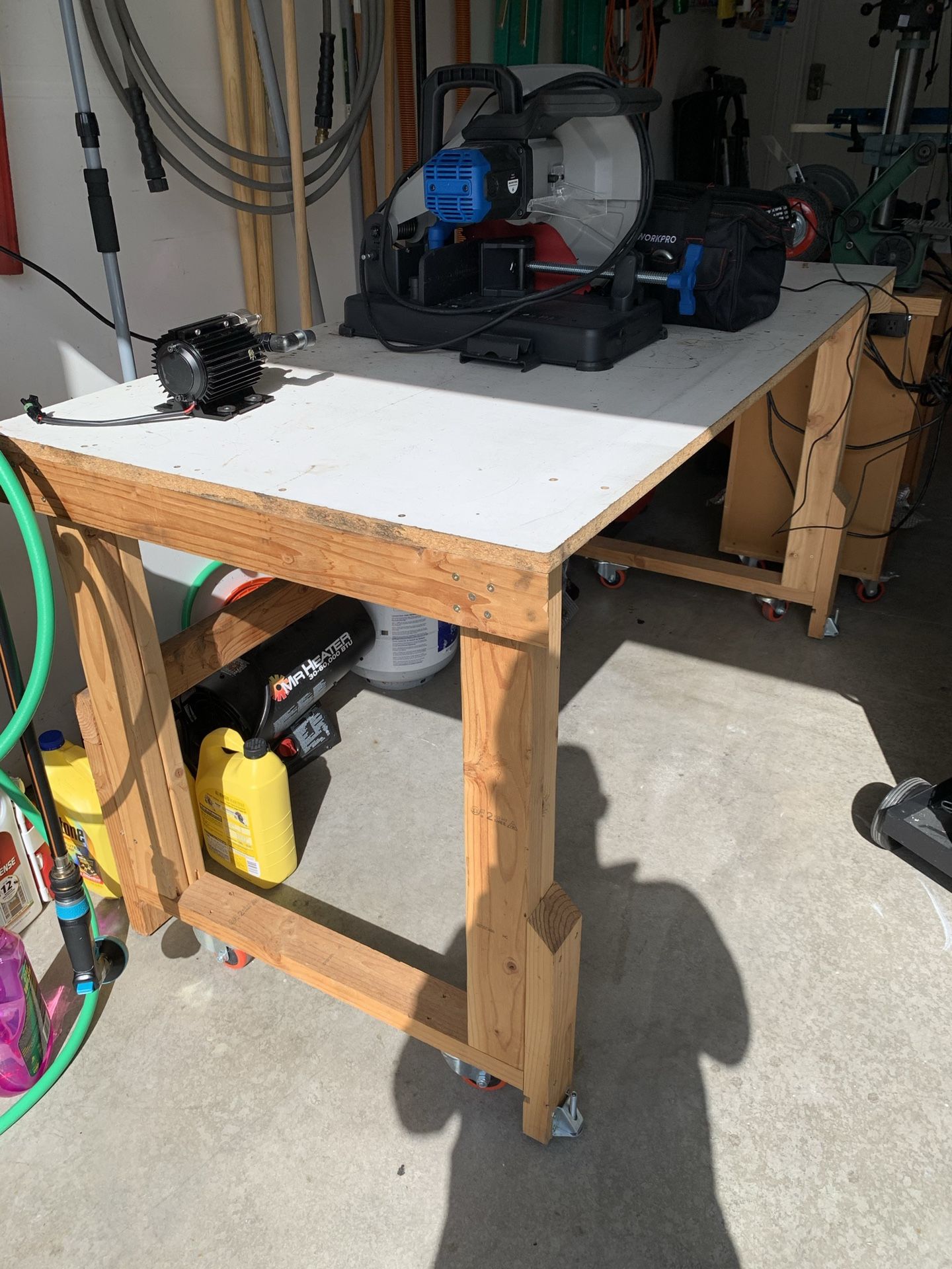 Workshop Table / Table Saw Outfeed Table / Multipurpose Leveling Table