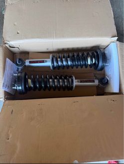 Rough Country Loaded N3 Leveling Struts for Ford F-150