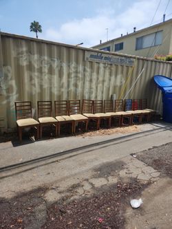 Curb Alert - Free Chairs