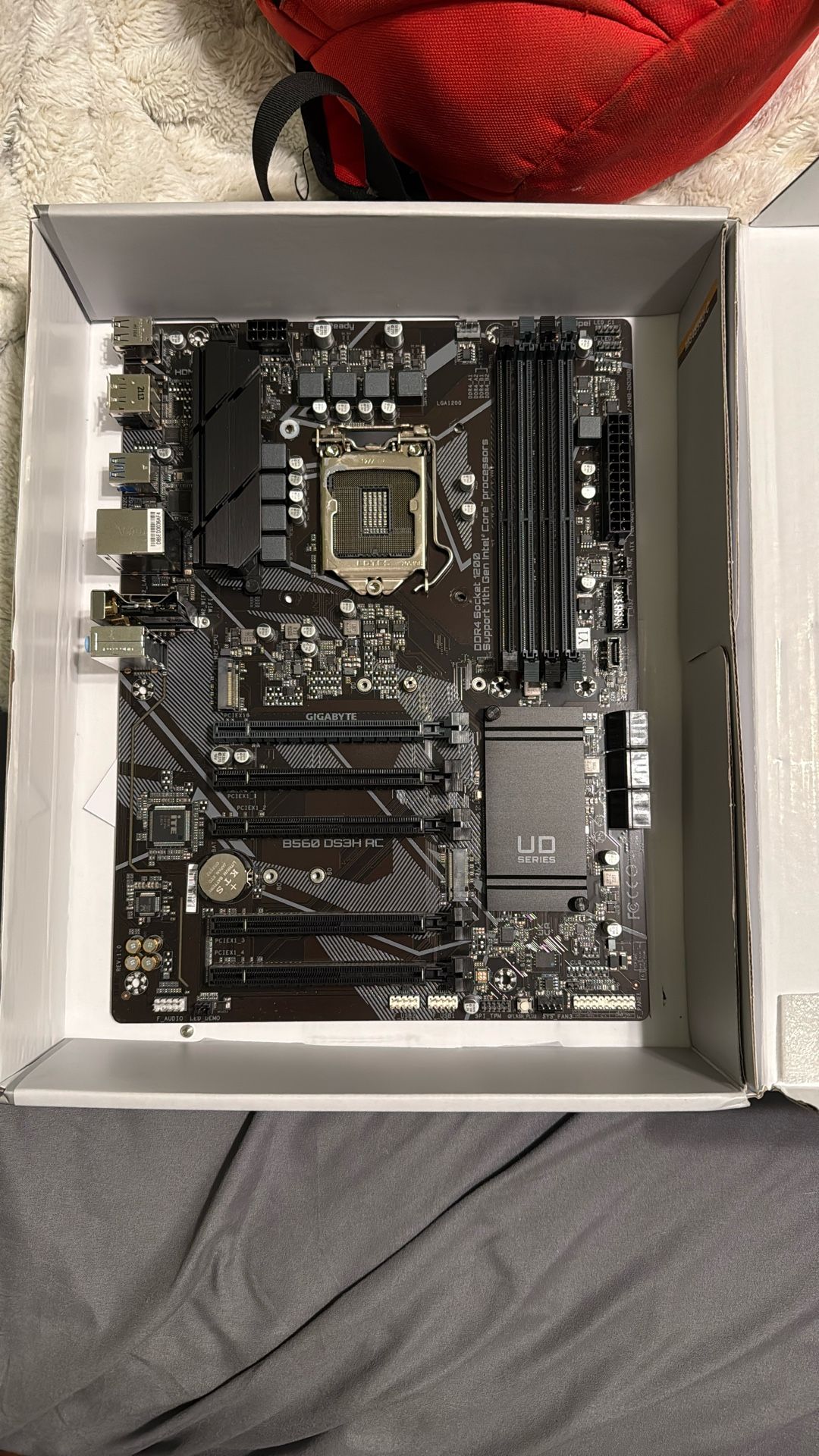 Gigabyte B560
