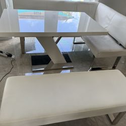 Used Dining Table With Bench Seat 