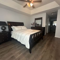 Queen Bedroom Set