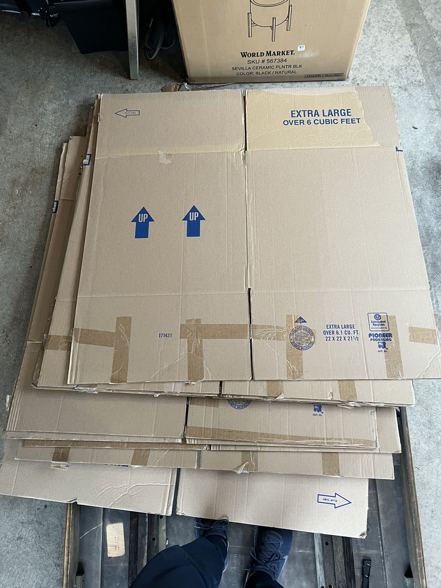 Free Large cardboard boxes X12
