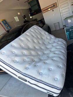 Queen size Beautyrest Mattress