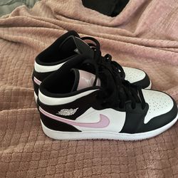 Women's Jordan shoes