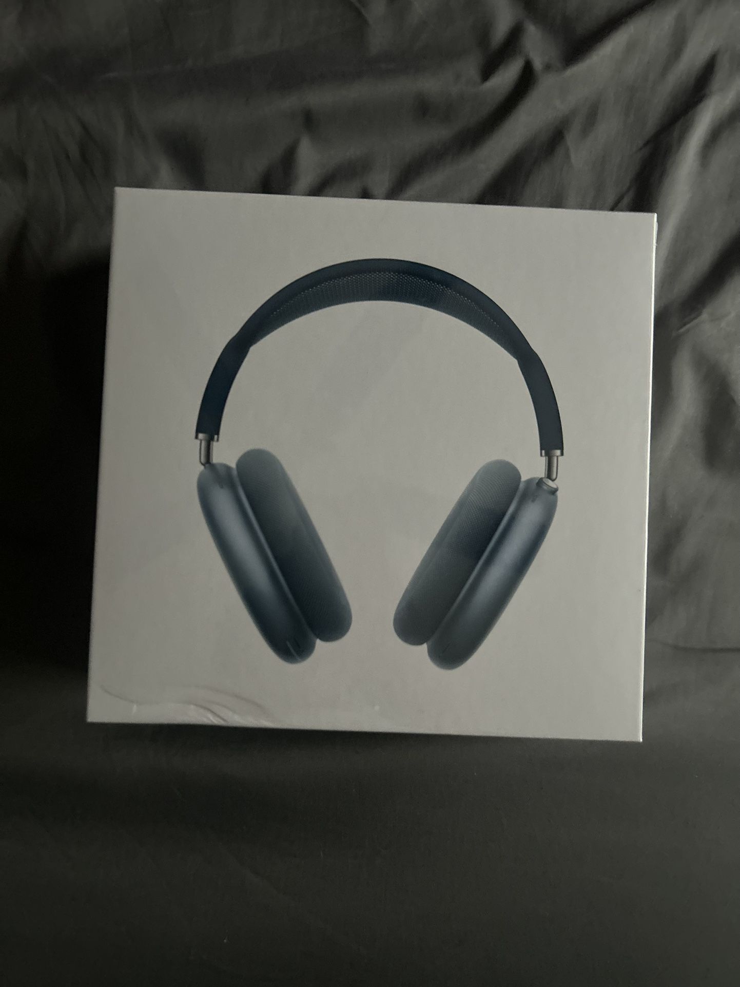 AirPods Max (blue)