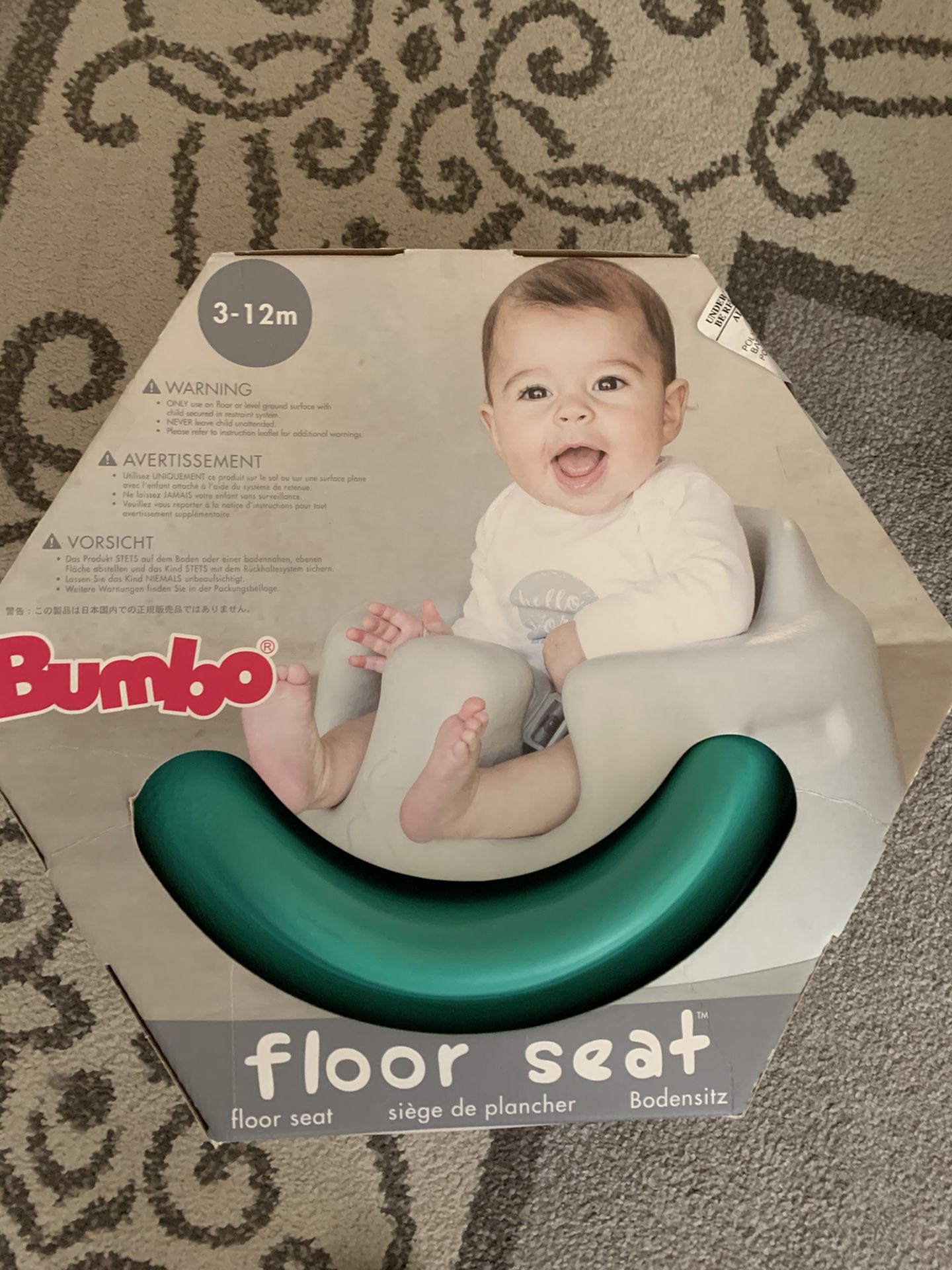Bumbo floor seat