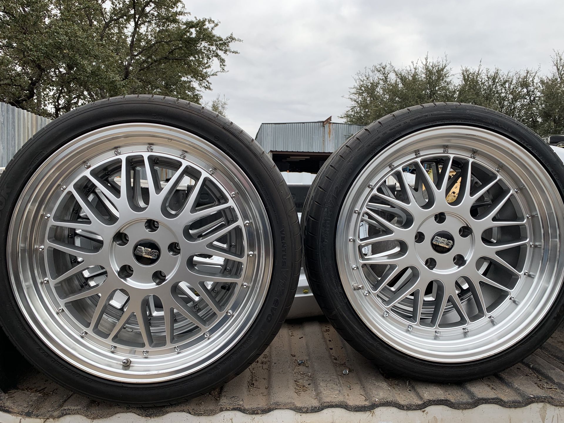 Brand new BBS LM replicas 20” with new tires