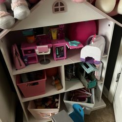 Wood Doll house 