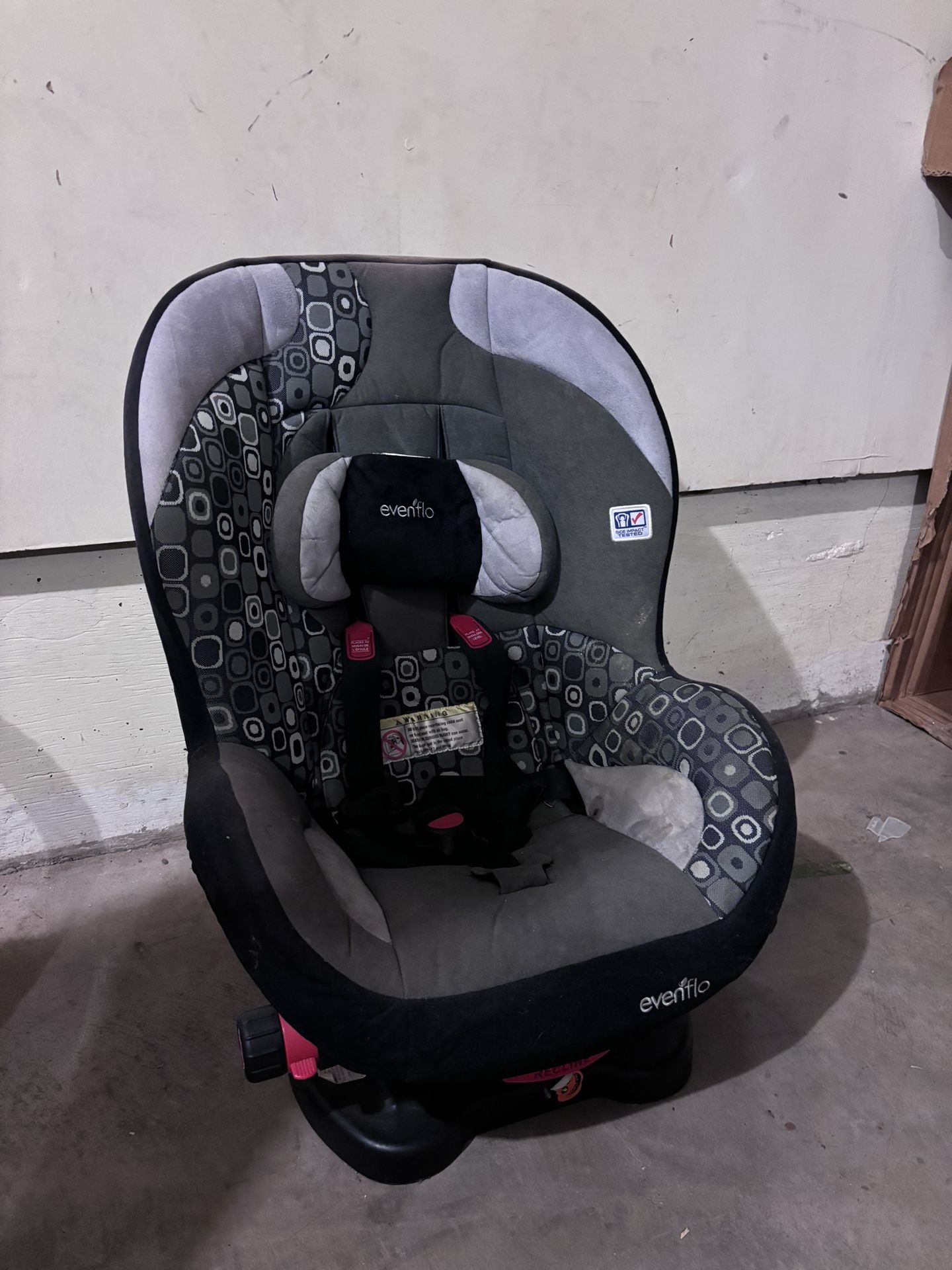 Evenflo Triumph 65 LX Convertible Car Seat