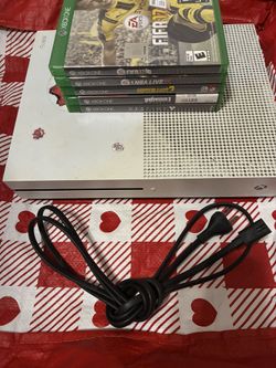 Xbox One S 1tb , Works With Games , No Controllers