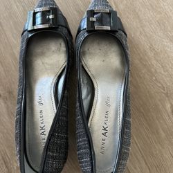 Anne klein Heels Size 8.5