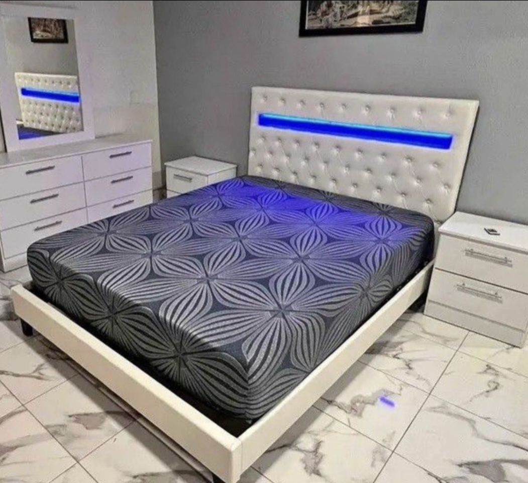 New Bedroom Set . Organize Your Stylish Space ! Nuevo Juego De Cuarto ¡ Organice Su Espacio Con Estilo !