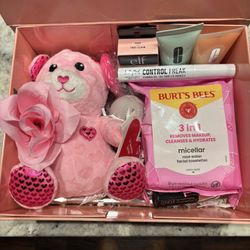 Valentine’s Day Gift Box❤️🌹❤️🌹
