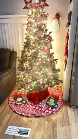 christmas tree ( include ornaments)