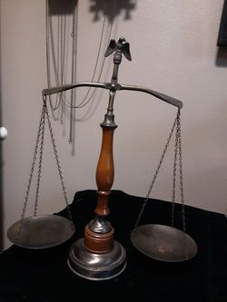 Vintage scales of justice wood and brass tone balance scale