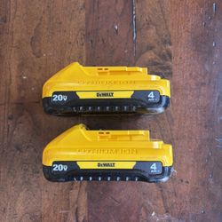 DeWalt 20V MAX 4.0Ah Batteries – Like New (2 Available) 