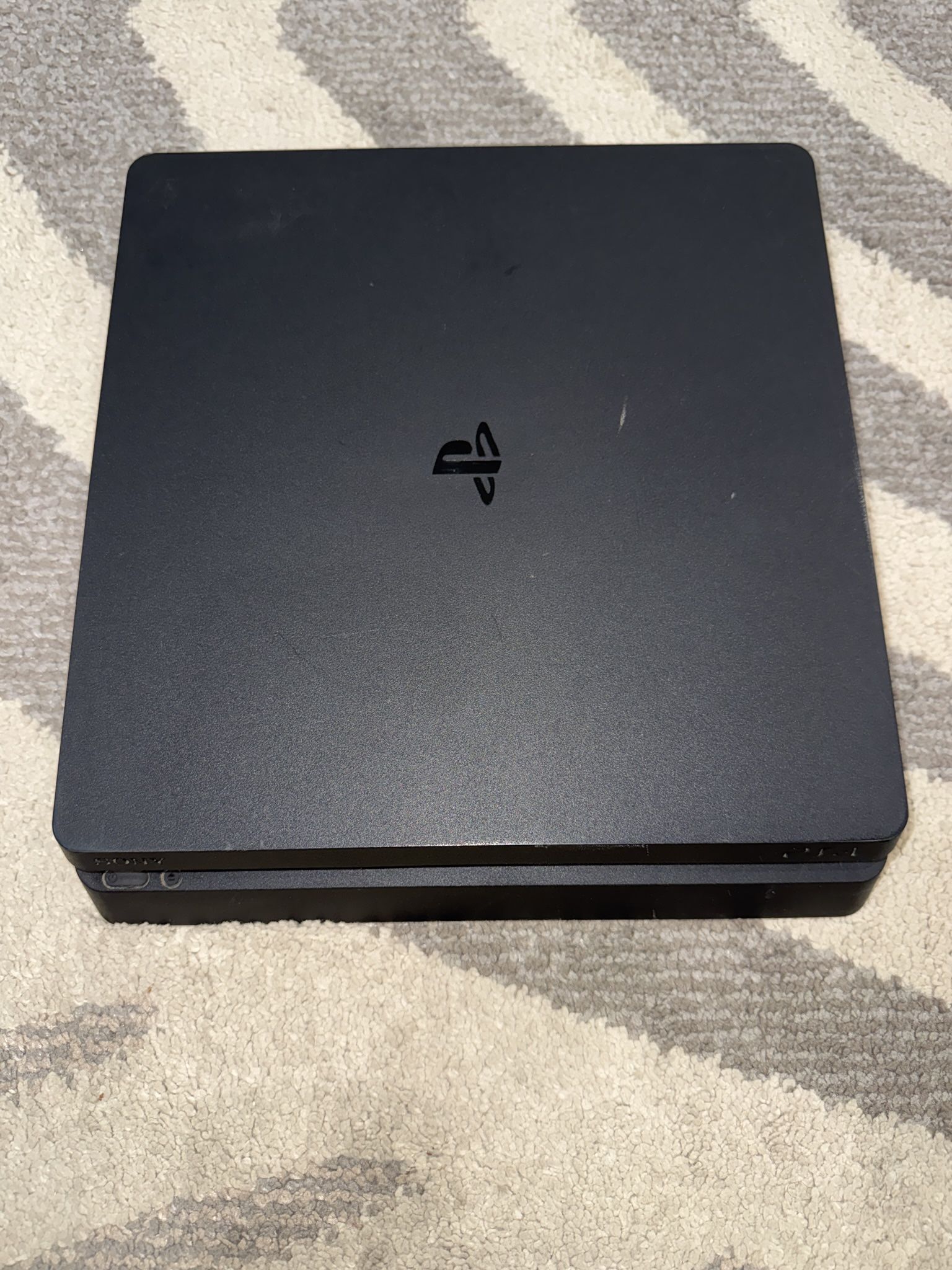 PlayStation 4 Slim Marvel's Spider-Man Bundle