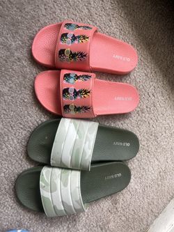 Girls Old Navy Slides