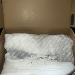 LULULEMON BRAND NEW UNWORN CHARGEFEEL WORKIUT SHOE SIZE 11.5