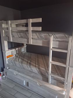 Twin beds with trundle