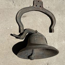 Antique Cast Iron Farm Bell with Mounting Bracket 