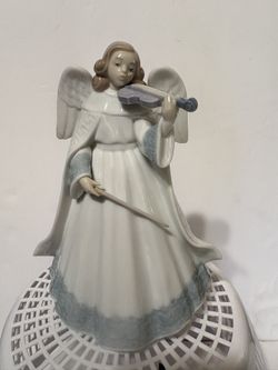 Lladro Porcelain Figurine 