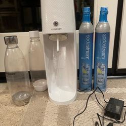 Soda Stream, bottles and CO2