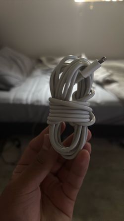 6 foot White USB-C to Lightning Cable