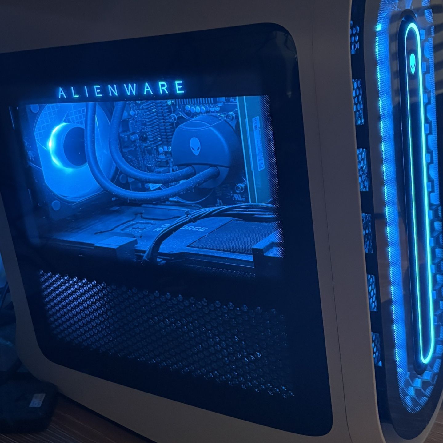 Alienware - Aurora R15 Gaming Desktop - 13th Gen Intel Core i7 1370 for ...