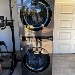 LG Washer And Dryer Set