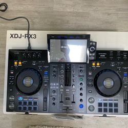 Pioneer XDJ-RX3 Digital DJ Controller 