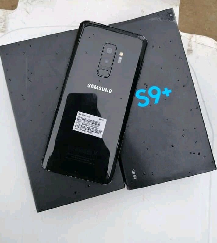 Samsung Galaxy S9 Plus 64gb Unlocked.