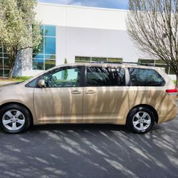 2011 Toyota Sienna