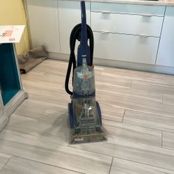Carpet Cleaner - Hoover Max Extract 