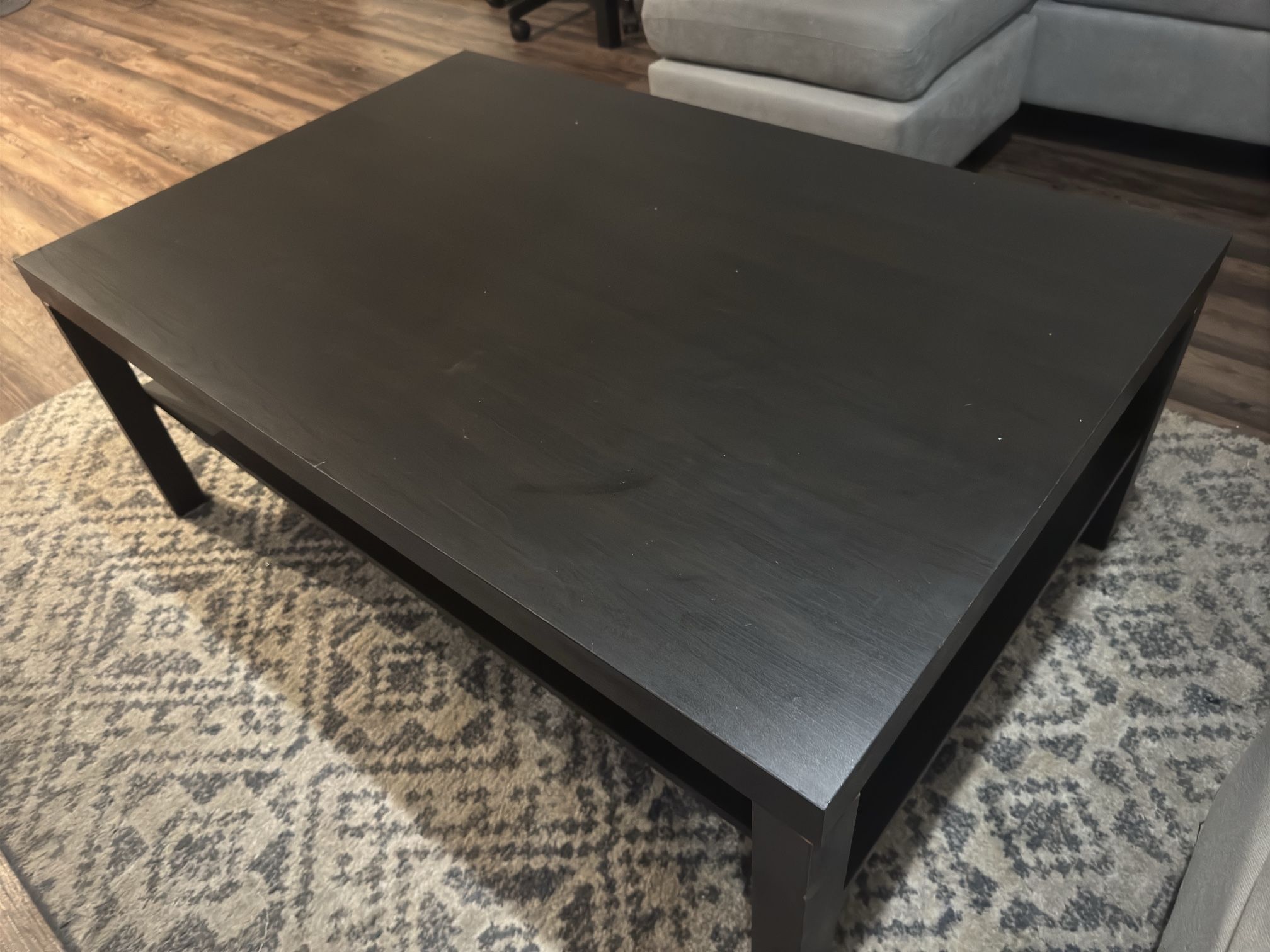 Coffee table w/ side tables