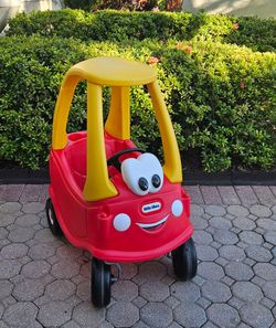 Like New Condition Little Tikes Cozy Coupe