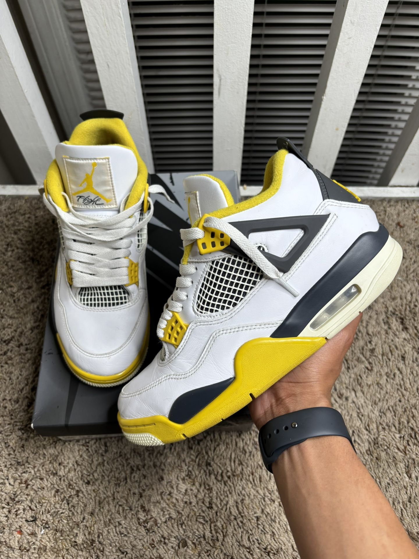 2024 Wmns Air Jordan 4 Retro Vivid Sulfur