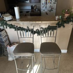2 Bar Stools