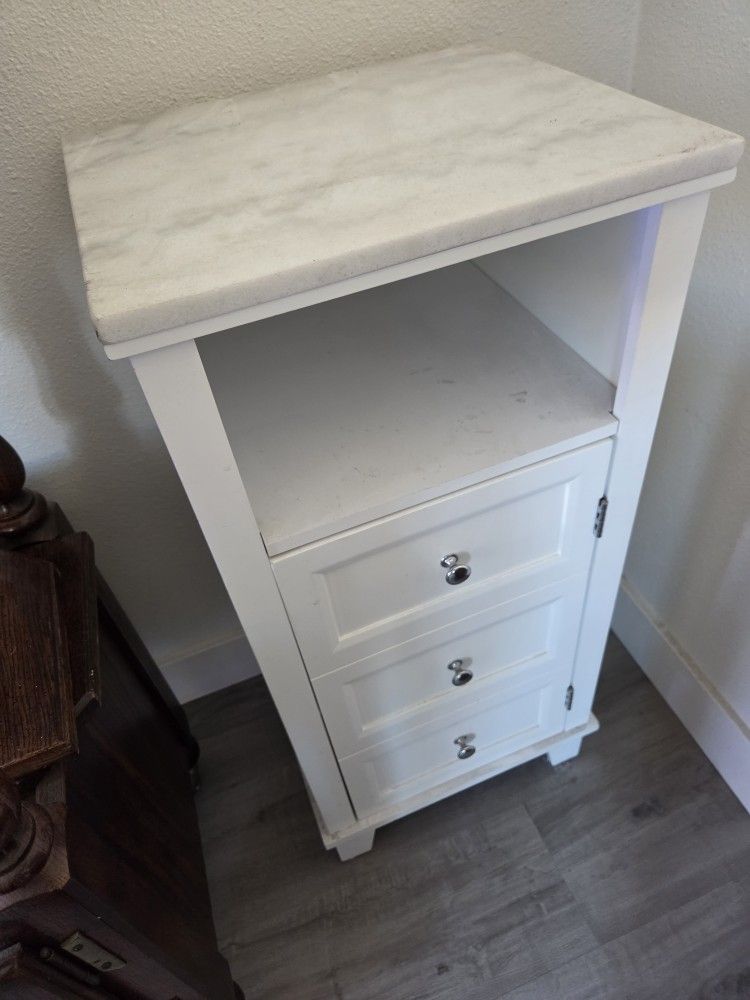 White Kitchen Cabinet Door, shelves, marble top $25