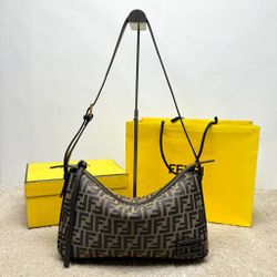 Fashionable women's shoulder bag