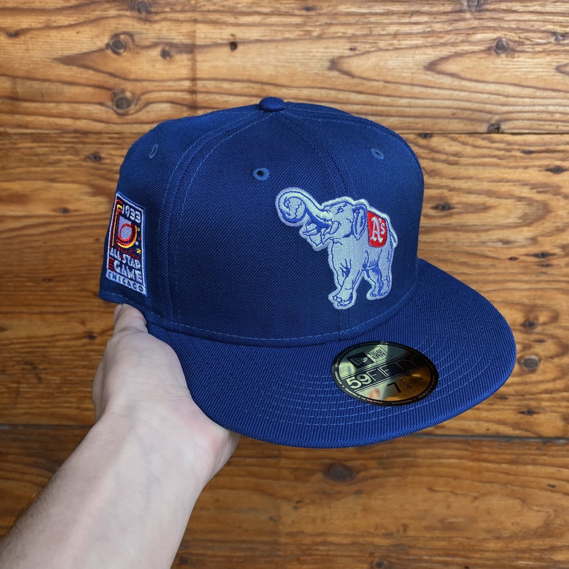 New Era World Series Hat Phillies Size 7 1/4 for Sale in Phoenix, AZ -  OfferUp