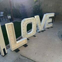 LOVE MARQUEE LETTERS