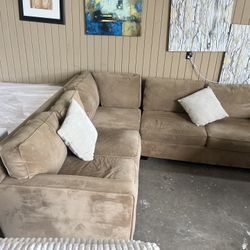 Velvet Brown Livong Roon Set 