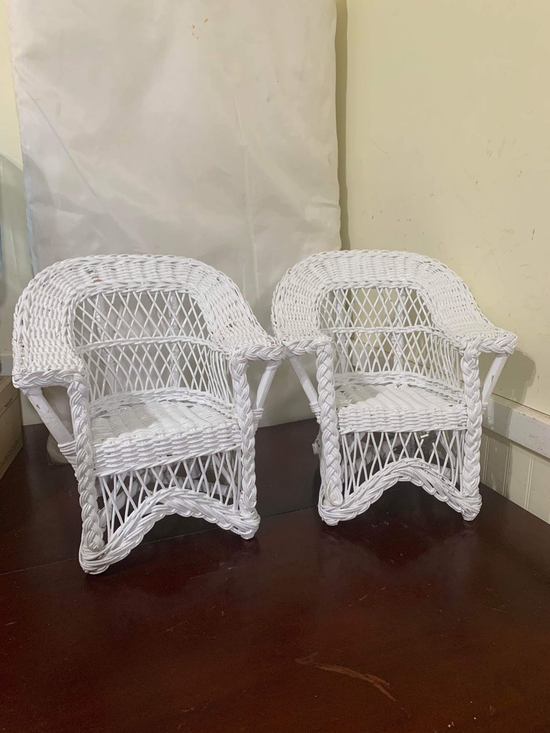 Vintage Wicker Pairs Of White Infant Doll Size Chairs , Arm Patio Chairs 