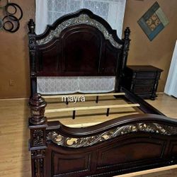 Brand New// Catalonia Cherry Queen Poster Bed Frame Cama// King Size Available// Mattress Sold Separately 