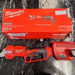 Milwaukee Pruning Tool 2534-21