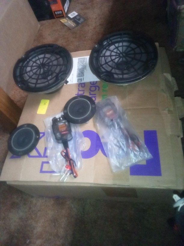 Bose Midrange And 2 Tweeters And 2 Crossovers